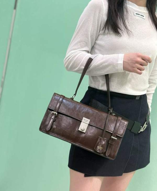 Picture of Prada Handbags _SKUfw195898211fw
